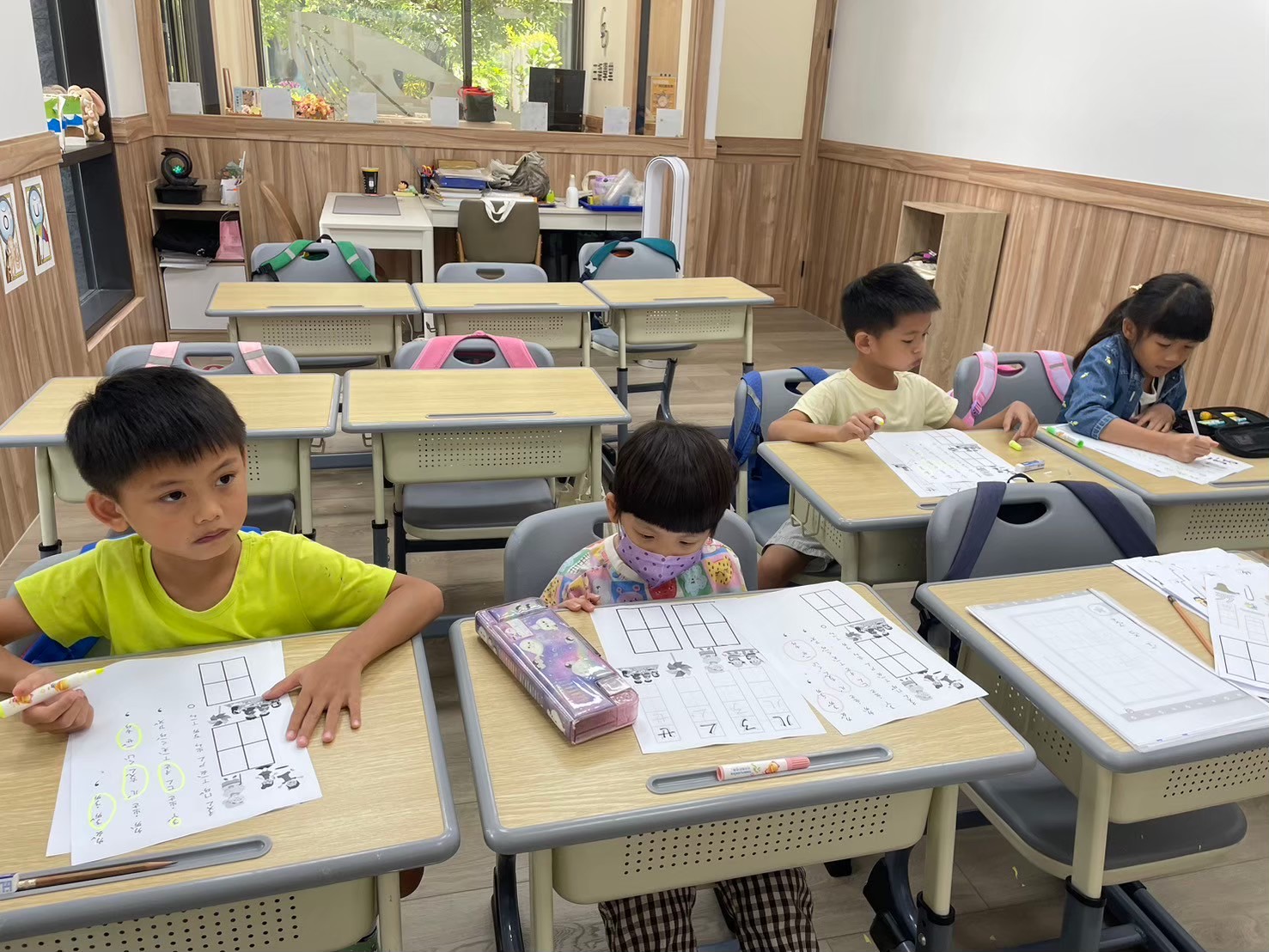 chineseSection.smallImage2Alt chineseSection.smallImage2Alt